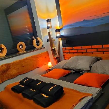 公寓 Spokoloko Skrzyczne Korzenny I Kamienny 什切尔克